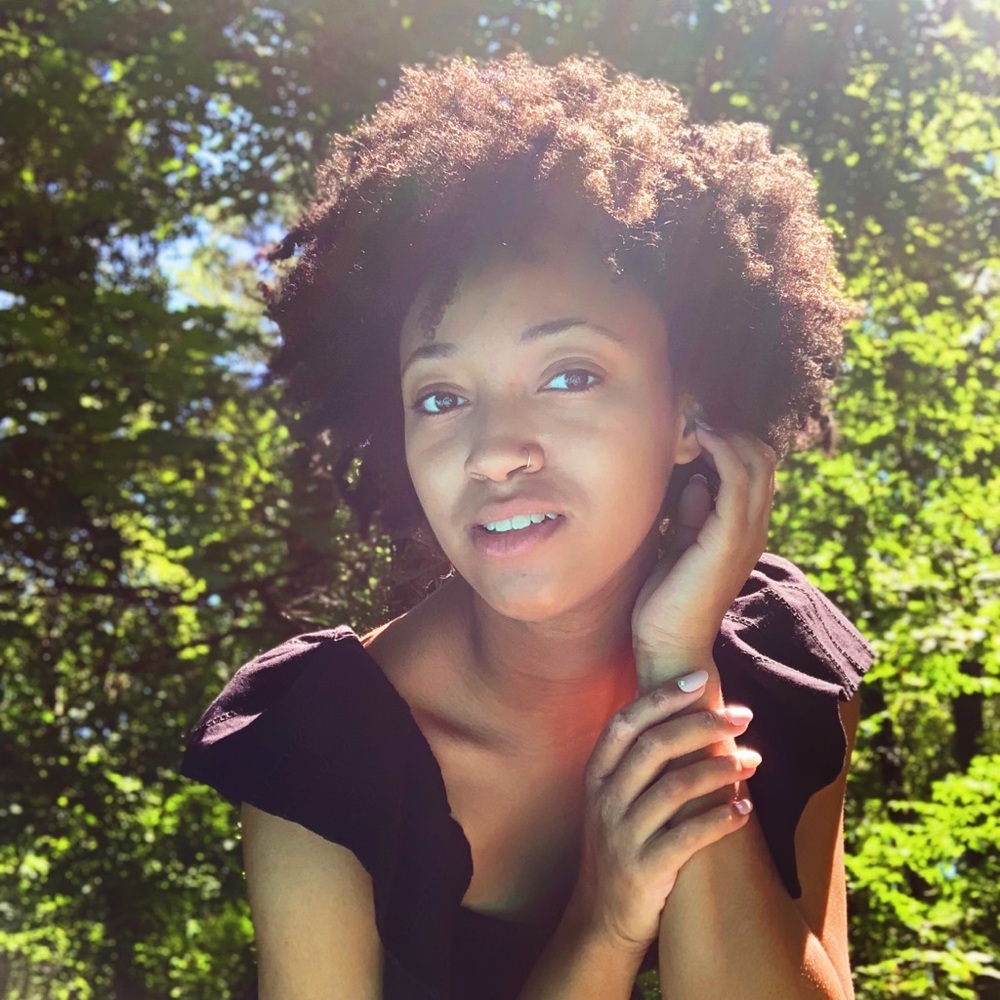 Meet your Posher, Aja